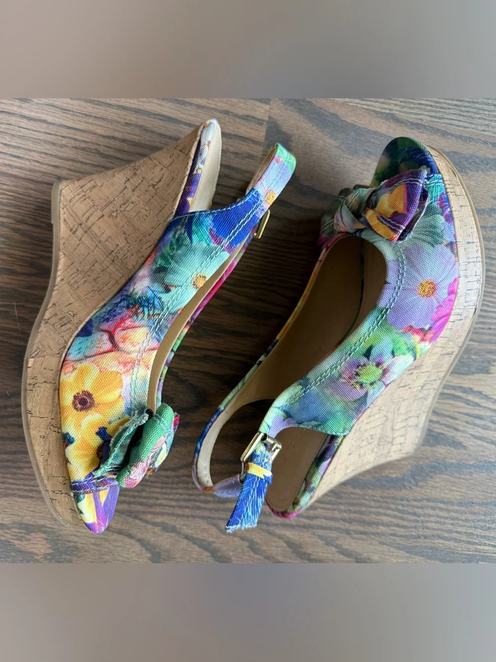 Floral Knot Slingback Wedge Heels